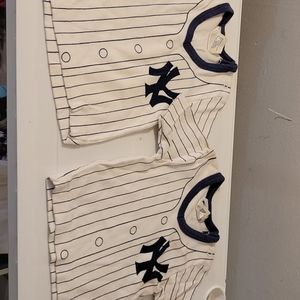 Infant New York Yankees shirts